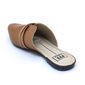 Sapato Mule Moleca Cabedal Vazado com Duas Tiras Verniz Caramelo Sapato Mule Moleca Cabedal Vazado com Duas Tiras Verniz Caramelo