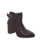 Bota Ankle Boot Cravo & Canela Couro Salto Grosso Detalhe Fivela Marrom