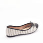 Sapatilha Moleca Palmilha Flow Bicolor Listrada Biqueira Preta Detalhe Laço Off White Sapatilha Moleca Palmilha Flow Bicolor Listrada Biqueira Preta Detalhe Laço Off White
