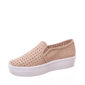 Tênis Shoes Flatform Slip-On Microperfuros Couro Bege Tênis Shoes Flatform Slip-On Microperfuros Couro Bege