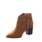 Bota Ankle Boot Via Marte Camurça Detalhe Microperfuros Caramelo Bota Ankle Boot Via Marte Camurça Detalhe Microperfuros Caramelo