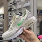 Tênis Nike Air Max Excee Feminino Cor Branco/Verde Tênis Nike Air Max Excee Feminino Cor Branco/Verde