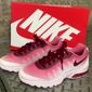 Tênis Nike Air Max Invigor Feminino Cor Branco/Vermelho Tênis Nike Air Max Invigor Feminino Cor Branco/Vermelho