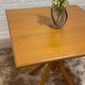 Mesa X de Madeira Maciça 80x80 Mel Mesa X de Madeira Maciça 80x80 Mel