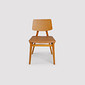 Cadeira Parma Estofada em Madeira Maciça com Design Sofisticado Cadeira Parma Estofada em Madeira Maciça com Design Sofisticado