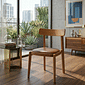 Cadeira Torino Estofada em Madeira Maciça com Design Clean e Minimalista Cadeira Torino Estofada em Madeira Maciça com Design Clean e Minimalista