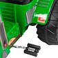 Trator Fazendeiro verde com caçamba Trator Fazendeiro verde com caçamba