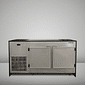 Balcão refrigerado Metalic Balcão refrigerado Metalic duas portas visão frontal com fundo cinza