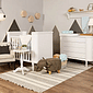 Kit Toy Berço 2 em 1 e Cômoda 4 Gavetas em Madeira Maciça Branco Kit Toy Berço 2 em 1 e Cômoda 4 Gavetas em Madeira Maciça Branco