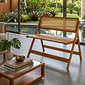 Banco Dobrável em Madeira de Eucalipto com Encosto em Rattan Natural Cor Pitanga 92 cm Banco Dobrável em Madeira de Eucalipto com Encosto em Rattan Natural Cor Pitanga 92 cm