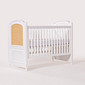 Kit Feliz Berço 2 em 1 e Cômoda 4 Gavetas e 1 Porta com Rattan em Madeira Maciça Branco com Mel Kit Feliz Berço 2 em 1 e Cômoda 4 Gavetas e 1 Porta com Rattan em Madeira Maciça Branco com Mel