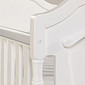 Kit Lilie Berço 2 em 1 e Cômoda 8 Gavetas em Madeira Maciça Branco Fosco