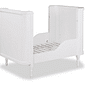 Kit Toy Berço 2 em 1 e Cômoda 4 Gavetas em Madeira Maciça Branco Kit Toy Berço 2 em 1 e Cômoda 4 Gavetas em Madeira Maciça Branco