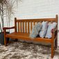 Banco de Jardim Namoradeira de Madeira 3 lugares Com Verniz Banco de Jardim Namoradeira de Madeira 3 lugares Com Verniz