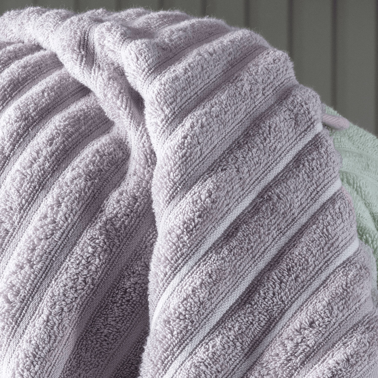 toalhas loren foto mostrando detalhes da felpa