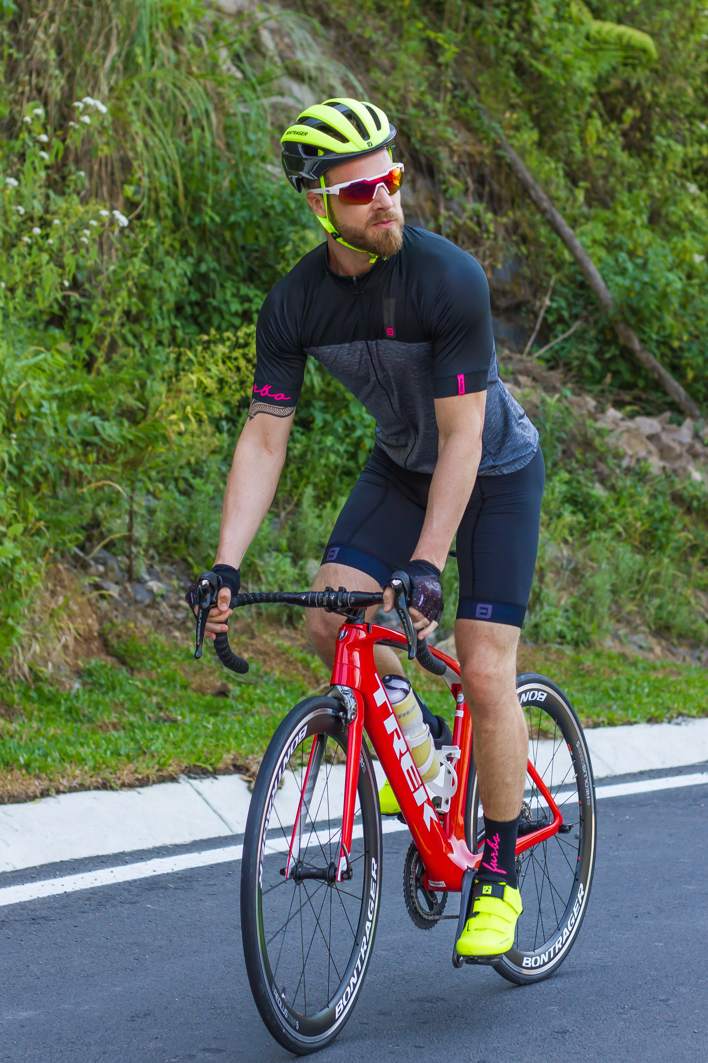 Os Inúmeros Benefícios de Usar uma Camisa de Ciclismo: Mais do que Apenas  Moda Esportiva - Blog - FURBO CYCLING