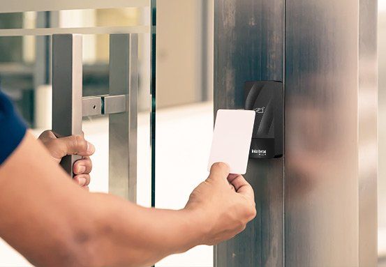 LE 1110 MF - Gabinete