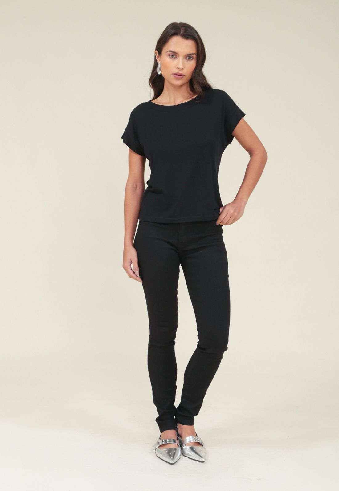 CALÇA JEANS BLACK BÁSICA - Cor PRETO - Tamanho 38