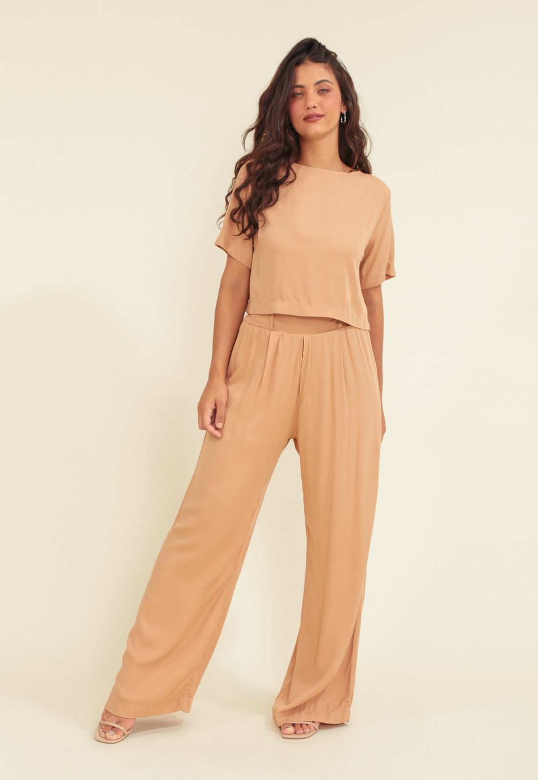 Calça Viscose Twill Wide Leg Prega - Tamanho P - Cor BEGE MEDIO