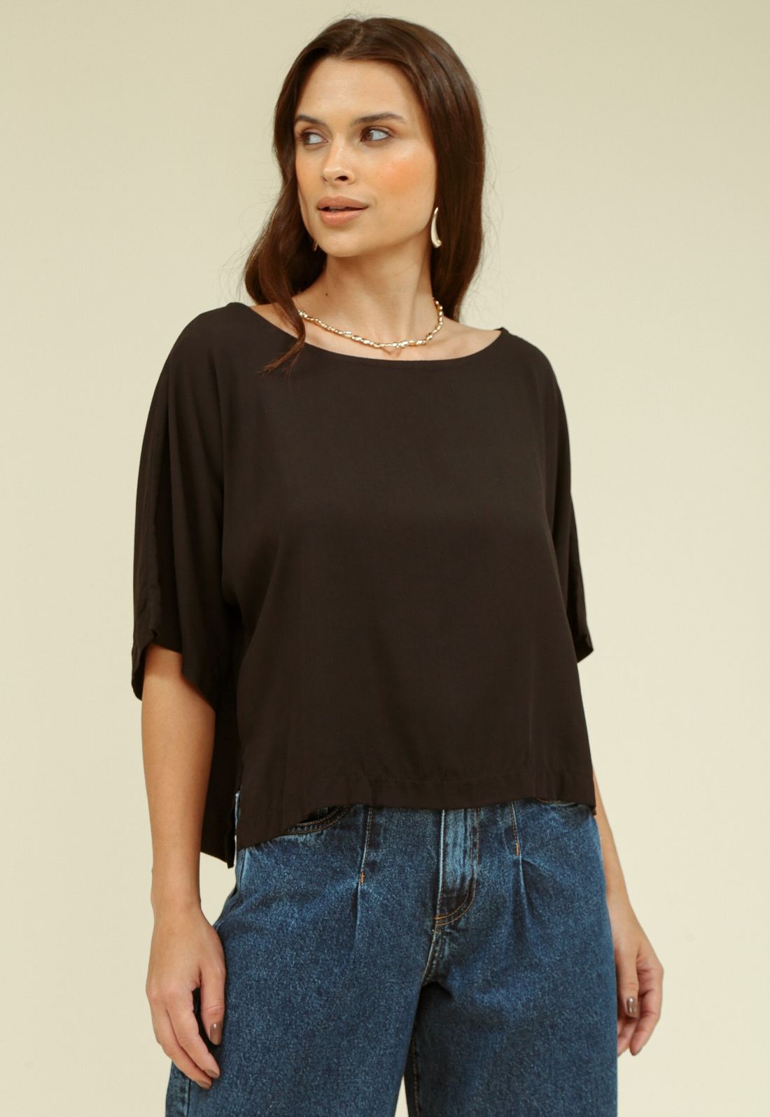 BLUSA VISCOLINHO MANGA CURTA AMPLA - Cor PRETO - Tamanho PP