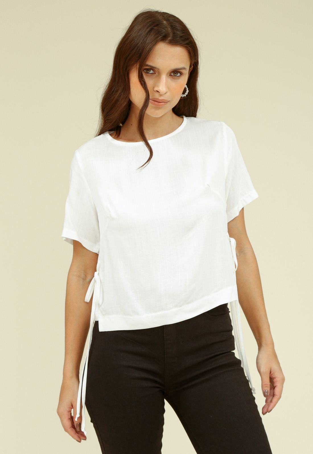 BLUSA VISCOLINHO MANGA CURTA VIÉS - Cor OFF WHITE - Tamanho PP