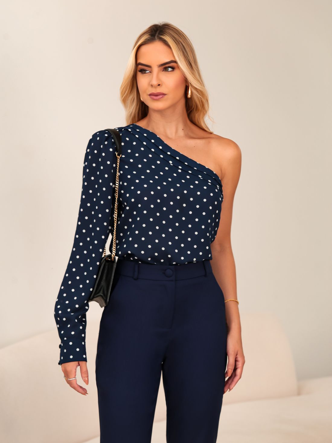 Blusa Um Ombro Pregas Poá - Donna Ritz Mells Moda - Loja Virtual