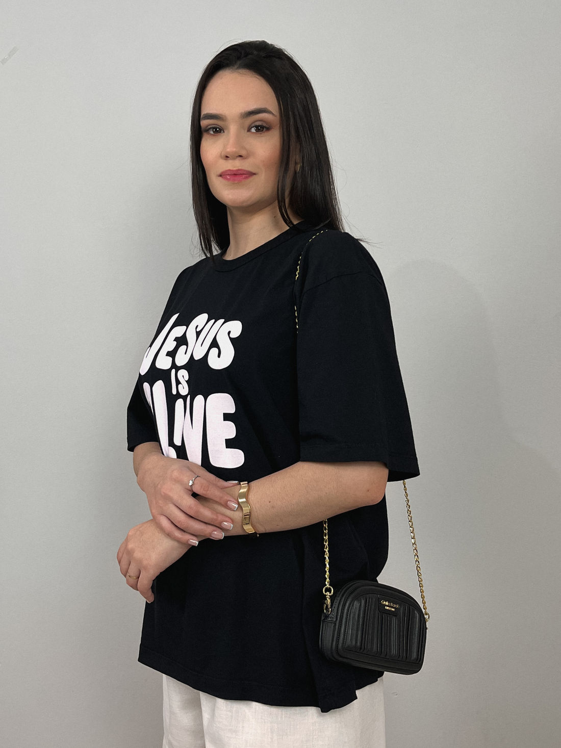 Tshirt Oversized - Jesus is Alive - Preto Meia Cereja - Loja Virtual