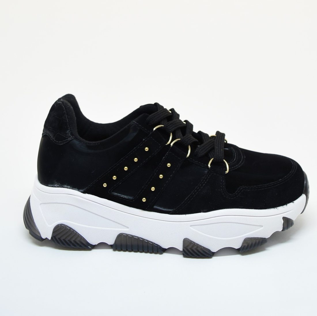 Tênis Chunky Vizzano Verniz Detalhe Camurça Aplicação Metal Preto