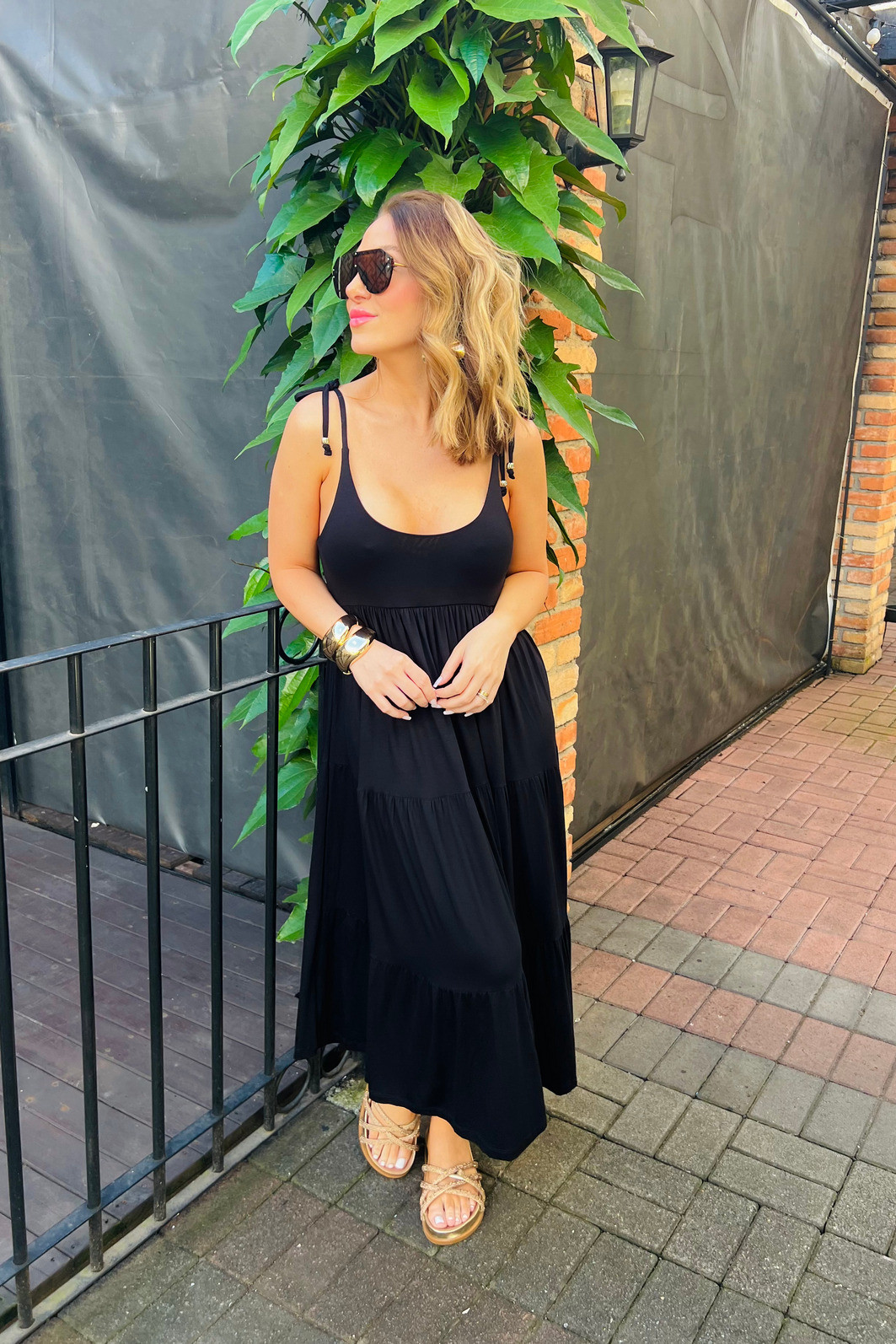Vestido Midi de Alcinha Alana Preto - Corina Lovers
