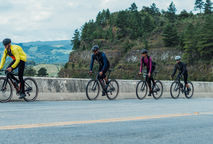 Top 3 peças essenciais para pedalar no inverno