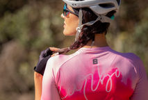 Camisas Femininas de Ciclismo: Conforto, Estilo e Desempenho em Duas Rodas