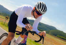 Roupa para ciclismo de estrada: quais peças fazem diferença no pedal?