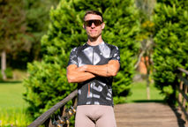 Como lavar roupa de ciclismo: 5 erros que destroem seu bretelle e jersey