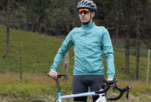 Enfrente o Clima: Jaquetas Corta-Vento Masculinas para Ciclistas