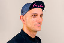 Cap Ciclismo Concept da Furbo: Inovação e Estilo para o Ciclista Urbano