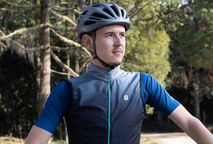 Conquiste as Estradas: Como os Coletes Corta-Vento Melhoram Sua Experiência de Ciclismo