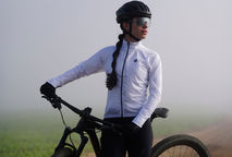 Jaquetas Corta-Vento Femininas: camada essencial para ciclistas