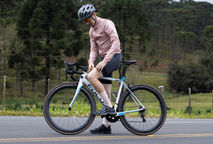 Corta vento ciclismo: como escolher (respirabilidade, bloqueio de vento e bolso)