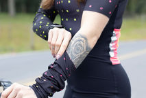 Explorando as Vantagens Técnicas dos Manguitos de Ciclismo em Poliéster