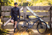 Bermuda masculina Montova EVO: performance e conforto no pedal