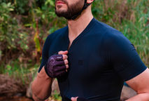 Jersey Slim Masculina: Desempenho para Ciclistas Exigentes