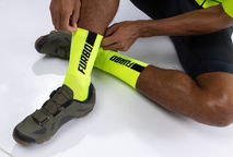 A importância das meias refletivas para pedais noturnos