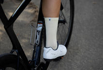 Meia de ciclismo masculina: o que muda na ventilação, compressão e ajuste?