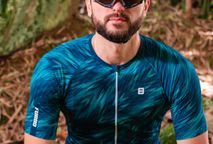 Conheça um pouco mais sobre a Camisa Arrow!