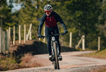 Jaqueta corta vento masculina: como escolher uma peça leve para pedal e corrida?