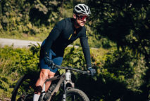 Como escolher o tamanho da roupa de ciclismo comprando pela internet?