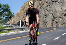 Camisas de Ciclismo: O Segredo para uma Jornada Mais Suave e Eficiente