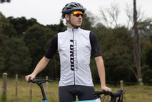 A Importância do Colete Corta Vento no Ciclismo: Proteção e Desempenho Aprimorados