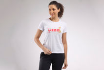 Baby Look Branca Giro: conforto e estilo para o dia a dia