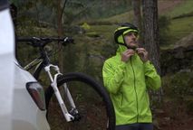 Descubra a Jaqueta Waterproof Accorto: O Segredo para Manter-se Seco e Estiloso